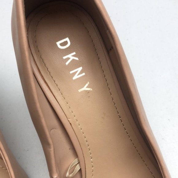 PREMIUM DKNY PATENT LEATHER CREAM HEELS 5M ⭐ - Picture 6 of 9